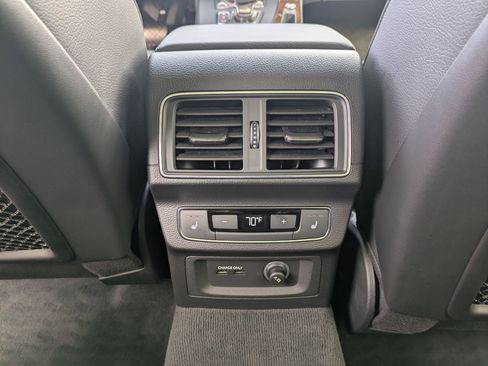 Used 2019 Audi Q5 Prestige w/ Prestige Package image 23