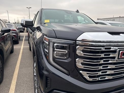 Used 2023 GMC Sierra 1500 Denali w/ Denali Reserve Package image 5