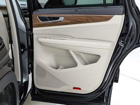New 2026 Volkswagen Atlas SE FWD image 31