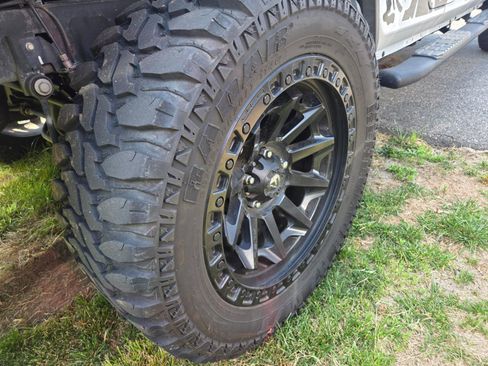 Used 2020 Jeep Wrangler Sport image 7