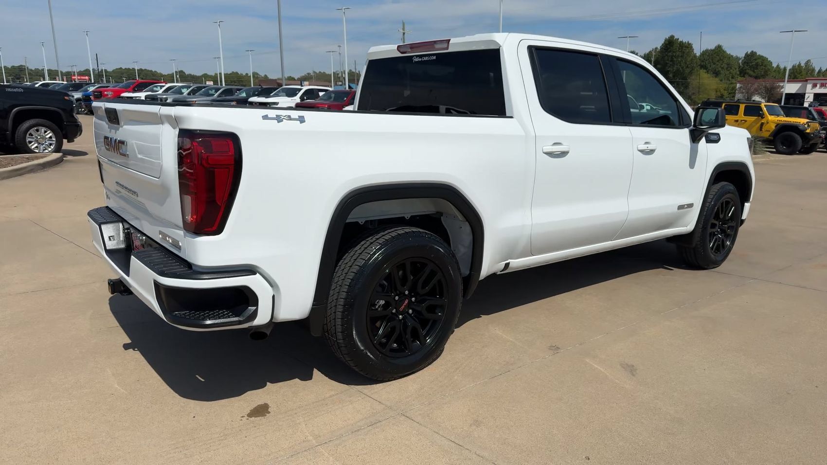 Used 2024 GMC Sierra 1500 Elevation AWD/4WD image 8