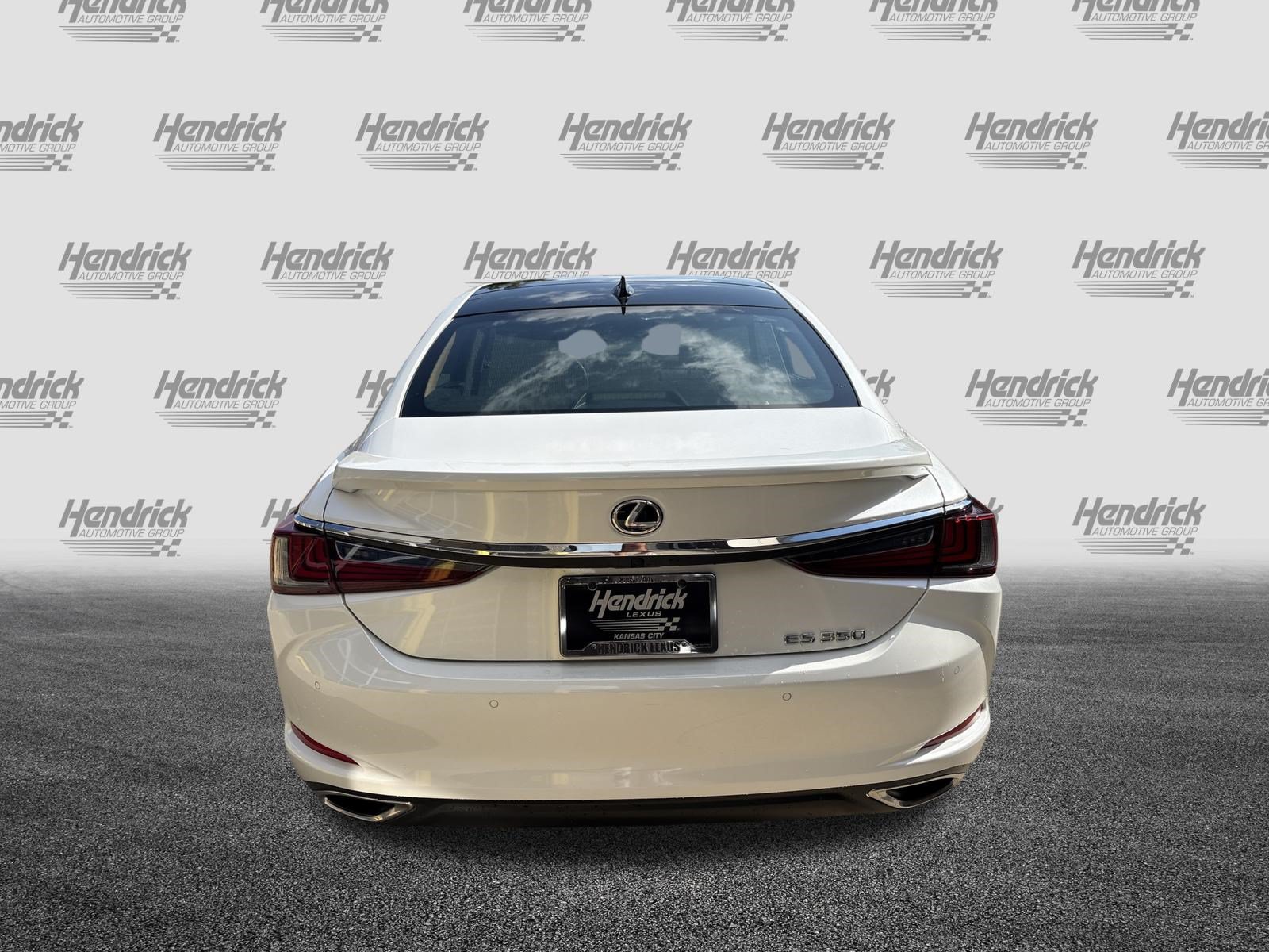Used 2025 Lexus ES 350 Ultra Luxury FWD image 9