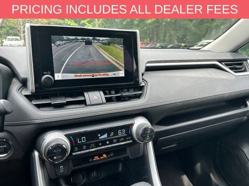 Used 2025 Toyota RAV4 XLE AWD/4WD image 14