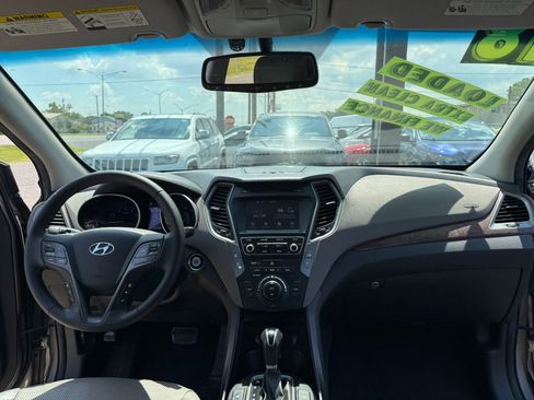 Used 2018 Hyundai Santa Fe Sport image 9