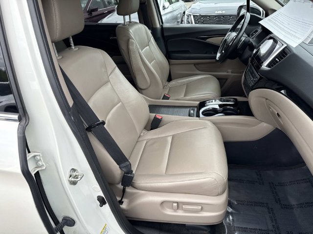 Used 2016 Honda Pilot Touring image 9