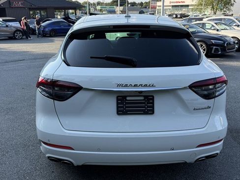 Used 2023 Maserati Levante GT AWD/4WD image 16