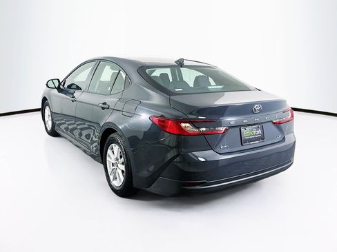 Used 2026 Toyota Camry LE image 5