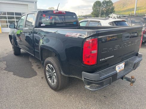 Used 2021 Chevrolet Colorado Z71 w/ Safety Package AWD/4WD image 3