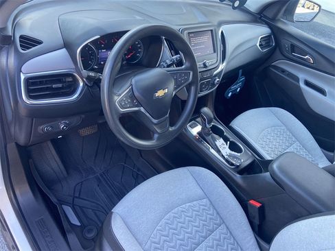Used 2022 Chevrolet Equinox LS w/ LS Convenience Package image 10