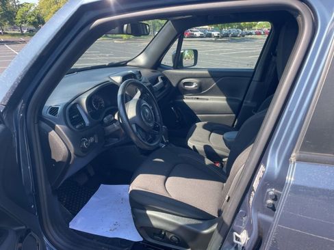 Used 2022 Jeep Renegade Altitude w/ Convenience Group AWD/4WD image 7