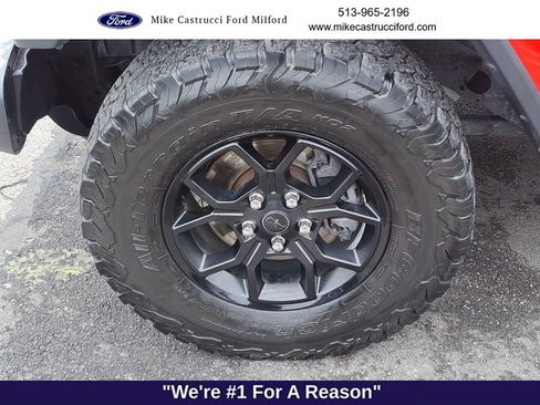 Used 2020 Jeep Wrangler Unlimited Sahara image 9