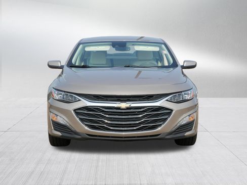 Used 2024 Chevrolet Malibu LT FWD image 2