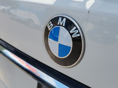 Used 2024 BMW X7 xDrive40i w/ Premium Package AWD/4WD image 7