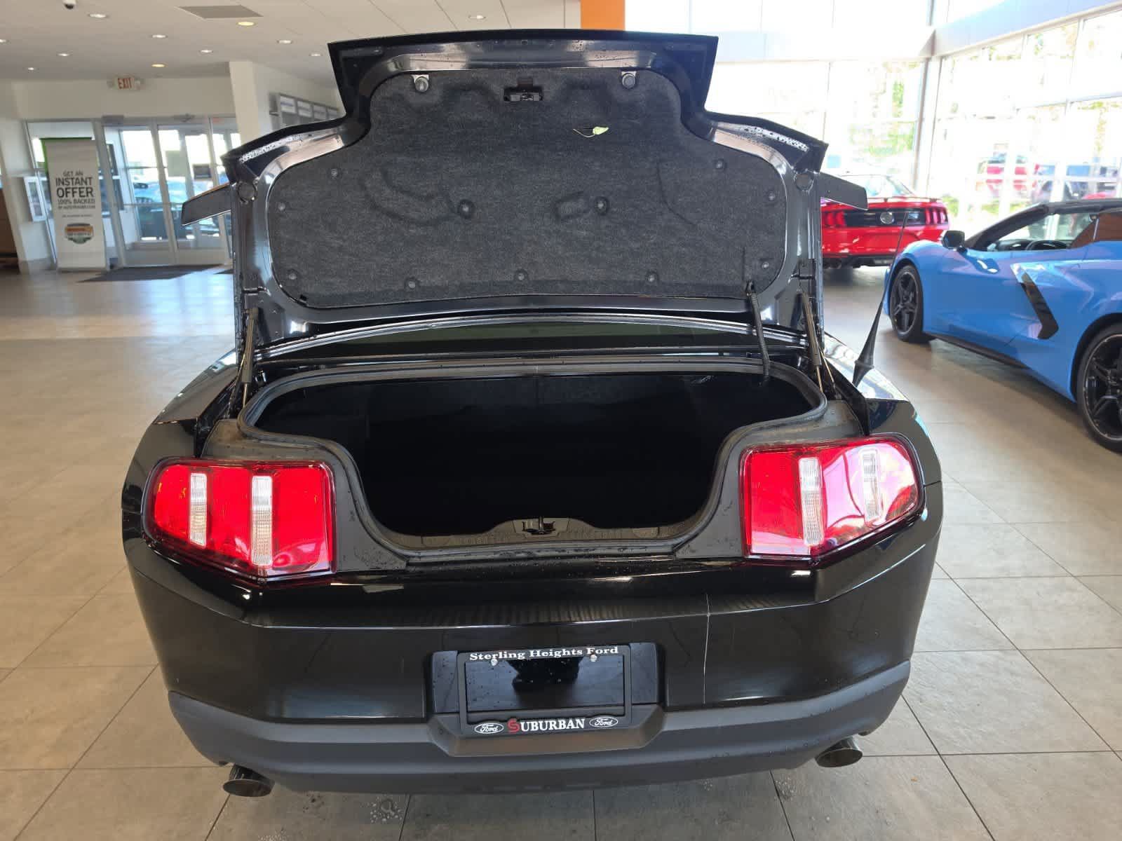 Used 2012 Ford Mustang Premium RWD image 8