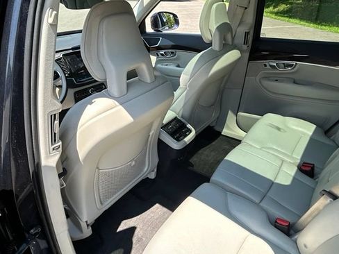 Used 2017 Volvo XC90 T6 Momentum w/ Convenience Package AWD/4WD image 33