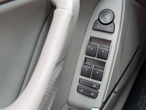 Used 2011 Cadillac CTS Luxury RWD image 37