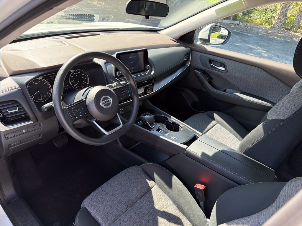 Used 2021 Nissan Rogue SV FWD image 14