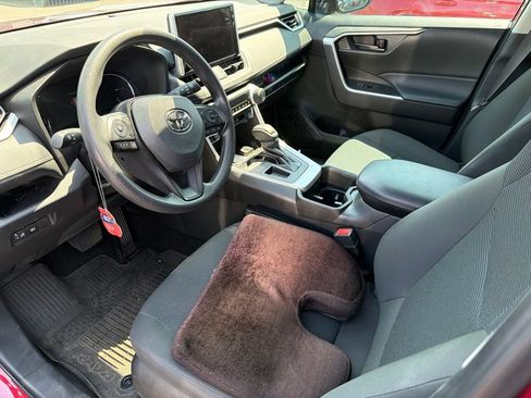 Used 2024 Toyota RAV4 LE FWD image 10