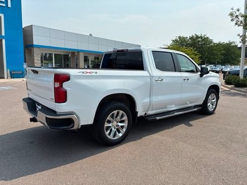 Used 2019 Chevrolet Silverado 1500 LTZ w/ LTZ Premium Package AWD/4WD image 6