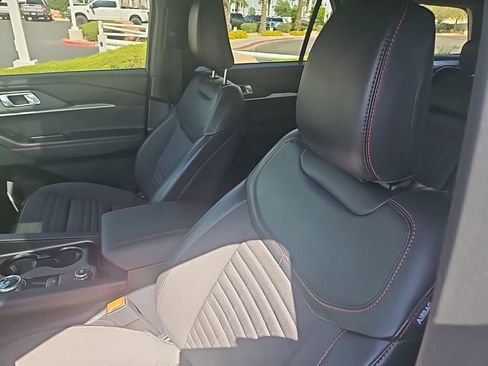 Certified 2025 Ford Explorer ST-Line w/ Premium Package RWD image 4