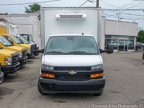 Used 2024 Chevrolet Express 3500 w/ Power Convenience Package RWD image 5