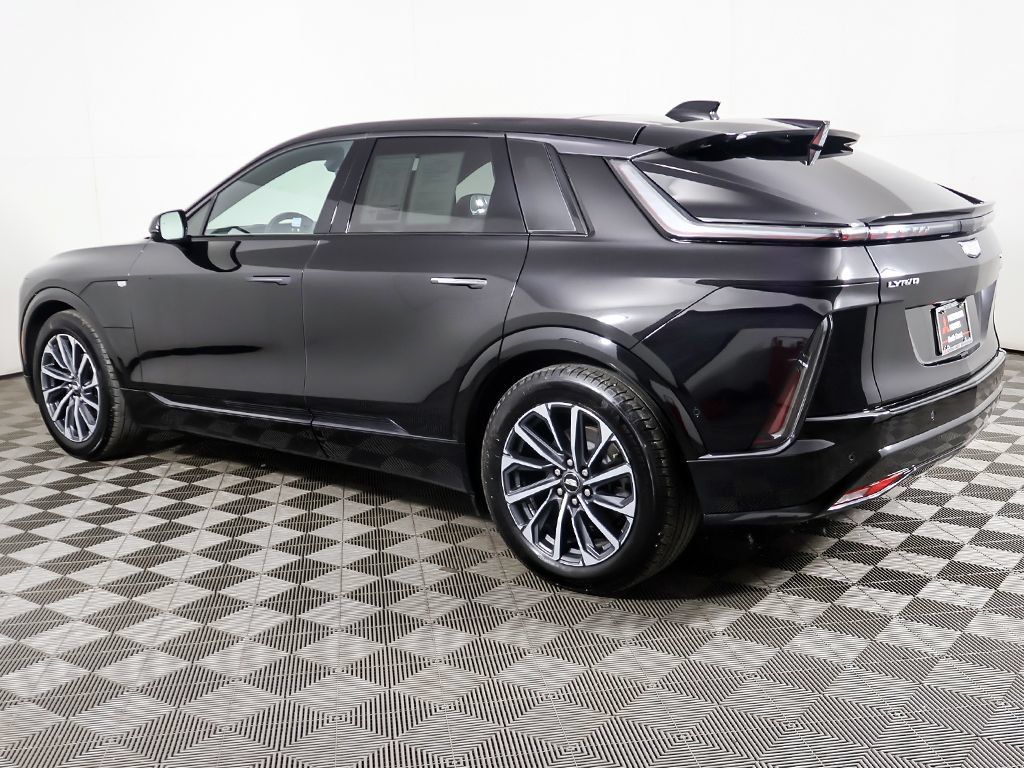 Used 2024 Cadillac Lyriq Sport RWD image 18