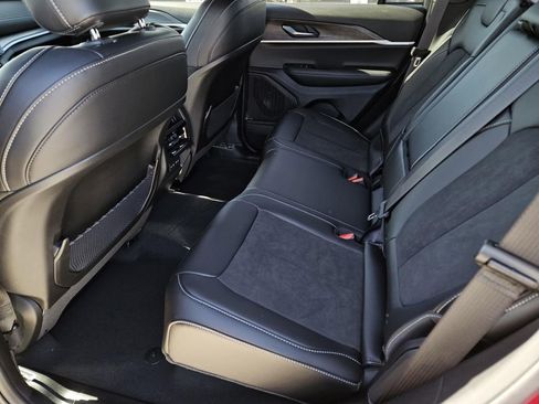 New 2026 Jeep Grand Cherokee Altitude image 11