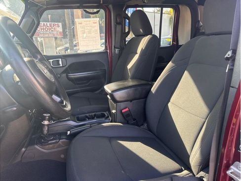 Used 2021 Jeep Gladiator Sport AWD/4WD image 14