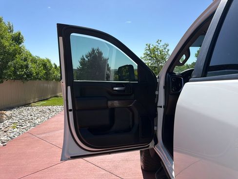 Used 2020 Chevrolet Silverado 3500 LT AWD/4WD image 10