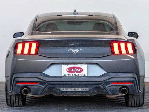 Used 2024 Ford Mustang Coupe RWD image 4