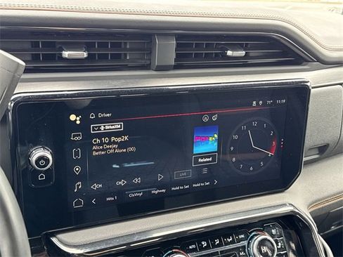 Used 2024 GMC Sierra 2500 AT4 w/ AT4 Premium Plus Package image 18