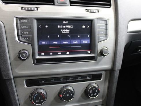 Used 2016 Volkswagen Golf SE FWD image 16