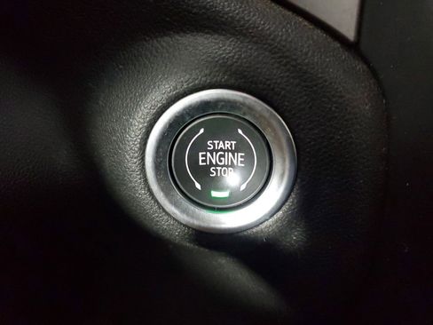 Used 2022 Chevrolet Silverado 1500 Custom AWD/4WD image 32