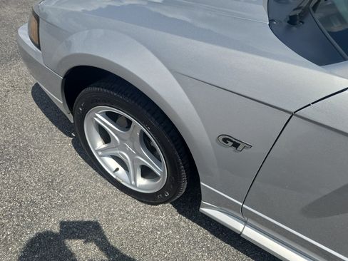 Used 2001 Ford Mustang GT RWD image 9