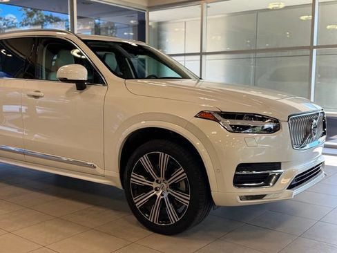 Used 2024 Volvo XC90 B5 Plus w/ Protection Package Premier AWD/4WD image 5