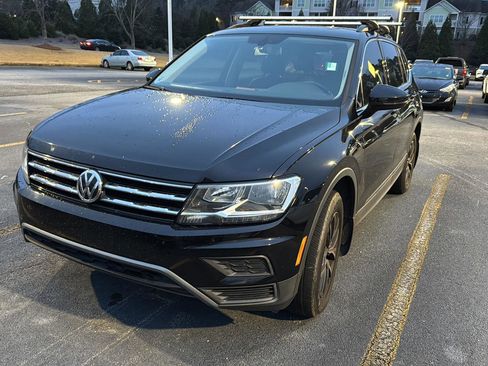 Used 2019 Volkswagen Tiguan SEL image 1