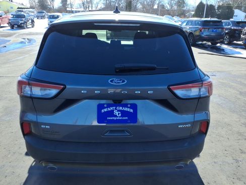 Used 2022 Ford Escape SE w/ SE Sport Appearance Package image 5