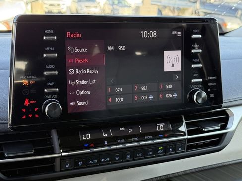 Certified 2024 Toyota Sienna Limited image 29