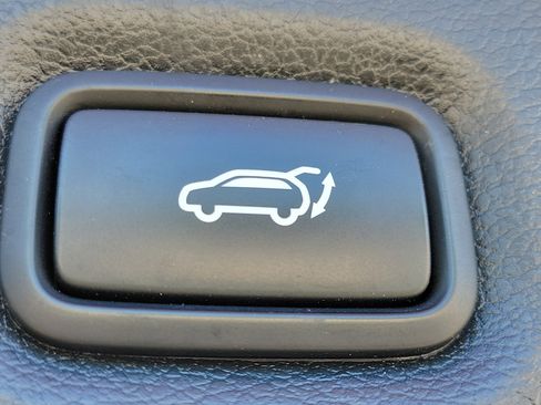 Used 2021 Hyundai Santa Fe SEL w/ Convenience Package image 13