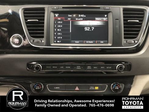 Used 2016 Kia Sedona SX image 21