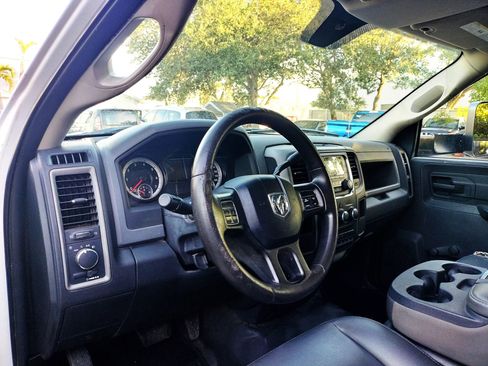 Used 2015 RAM 3500 Tradesman RWD image 17