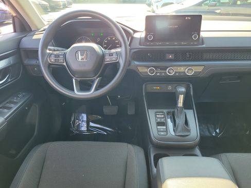 Used 2024 Honda CR-V LX image 10
