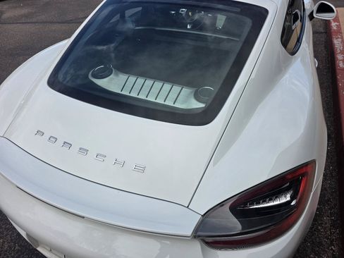Used 2016 Porsche Cayman RWD image 4