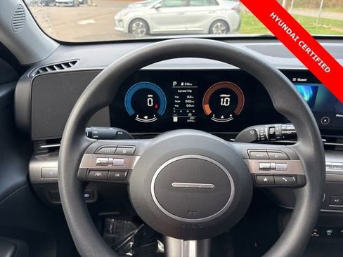Certified 2025 Hyundai Kona SE image 16