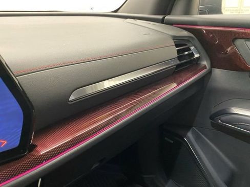 Used 2025 Chevrolet Traverse RS w/ LPO, Floor Liner Package image 19