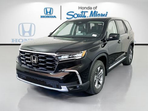 Certified 2025 Honda Pilot EX-L image 3