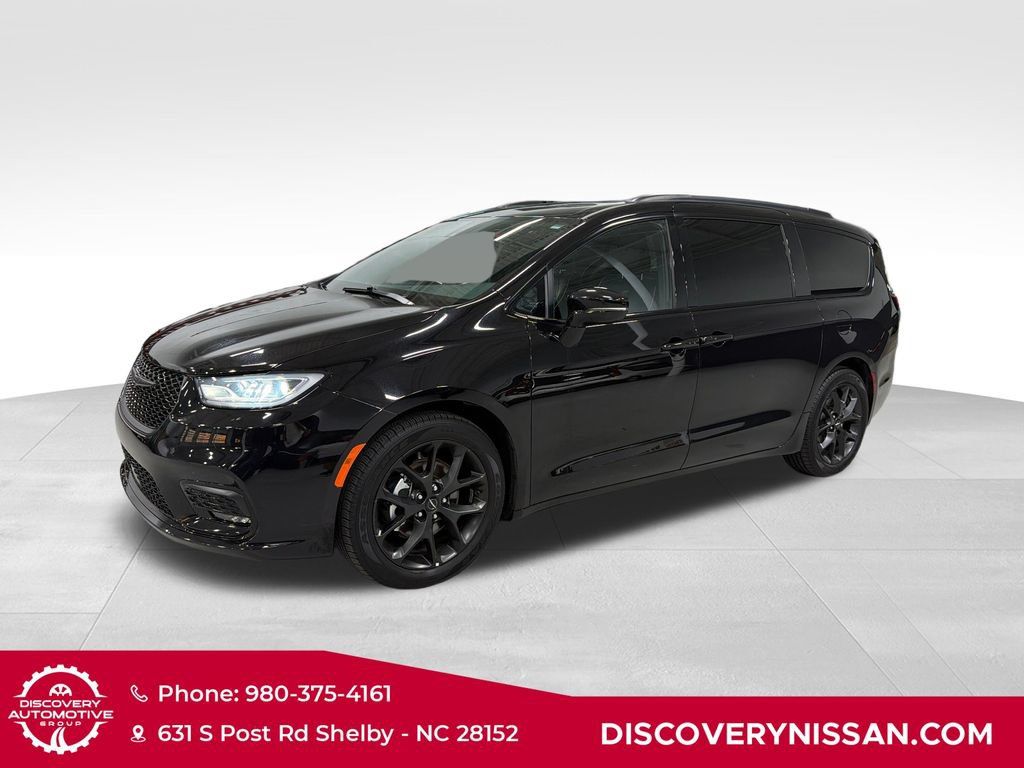 Used 2025 Chrysler Pacifica Limited FWD 360° Tour