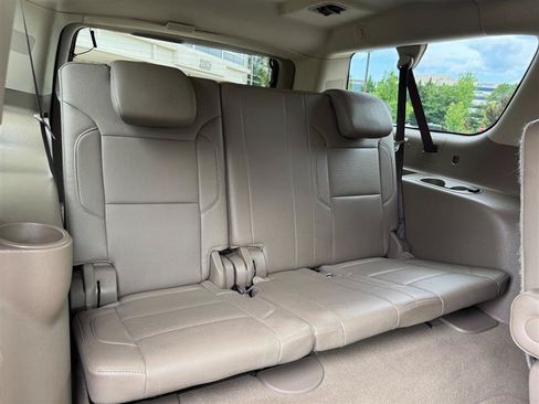 Used 2020 Chevrolet Suburban Premier AWD/4WD image 27