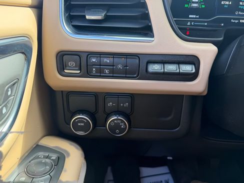 Used 2023 Chevrolet Tahoe Premier RWD image 25