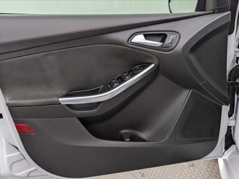 Used 2015 Ford Focus ST image 13